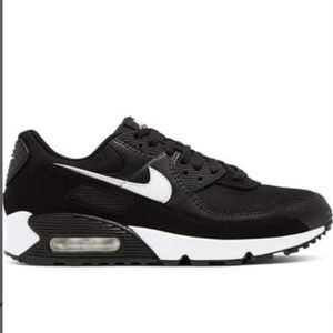 W Air Max 90s black/white. Size 6